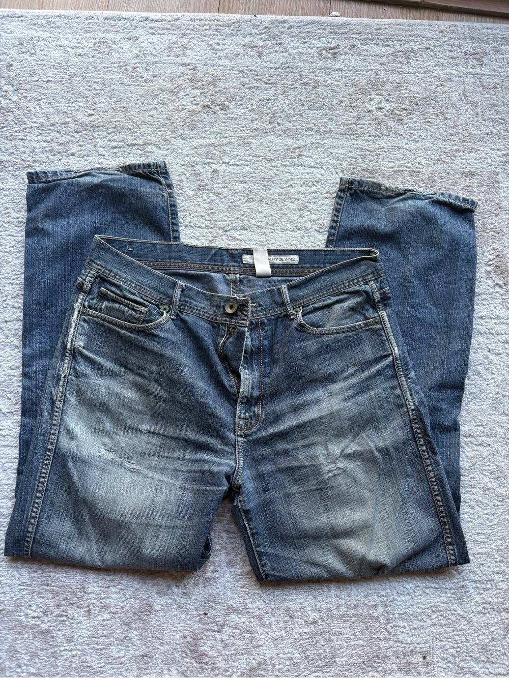 DKNY Men's Straight Jeans in Faded Blue